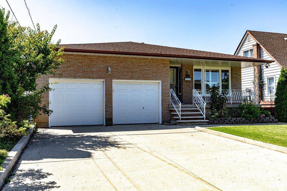 118 POTTRUFF RD S, Hamilton, ON L8K 4A2