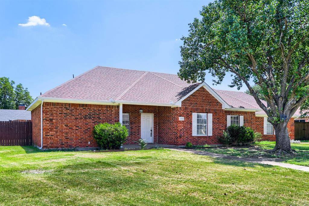 4422 Briarcrest Lane, Sachse, TX 75048