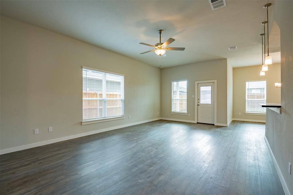 644 Wheatfield Drive, Venus, TX 76084