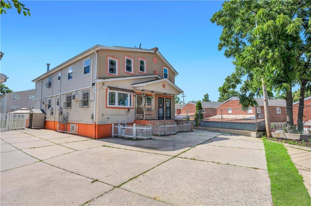 14014 Charles LN, Springfield Gardens, NY 11413