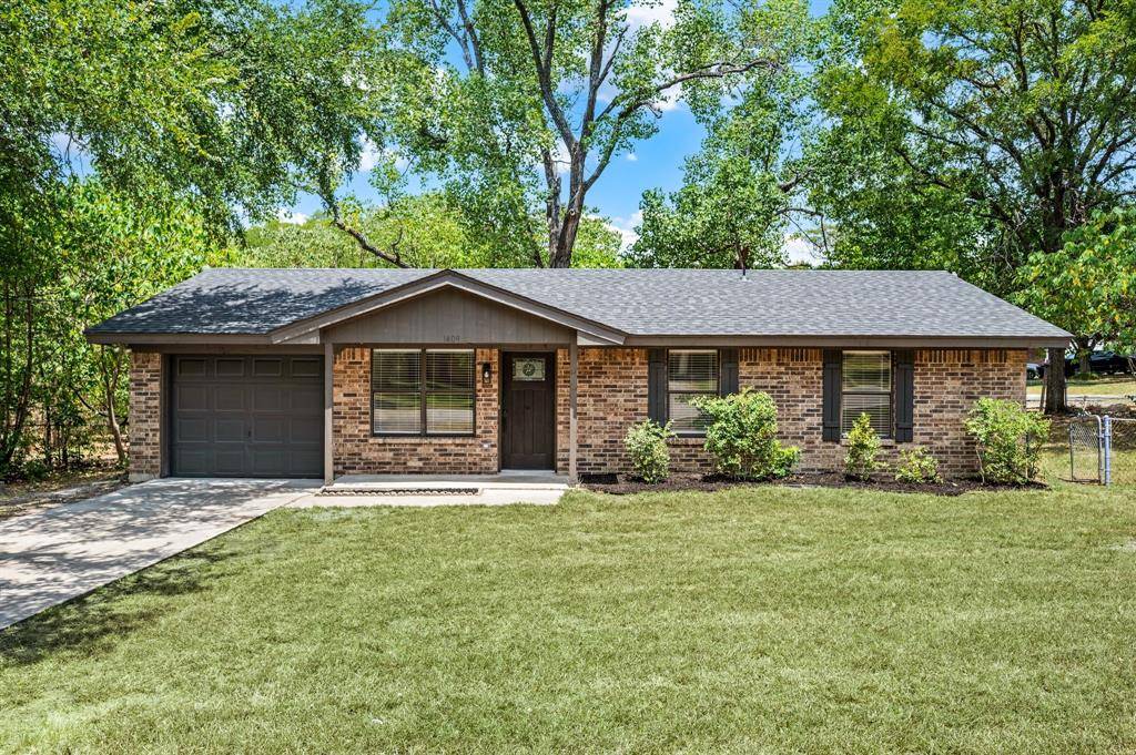 1409 Scotland Avenue, Azle, TX 76020