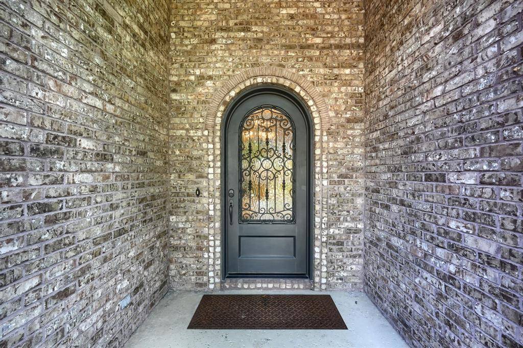 8009 Canyon Oak Drive, North Richland Hills, TX 76182