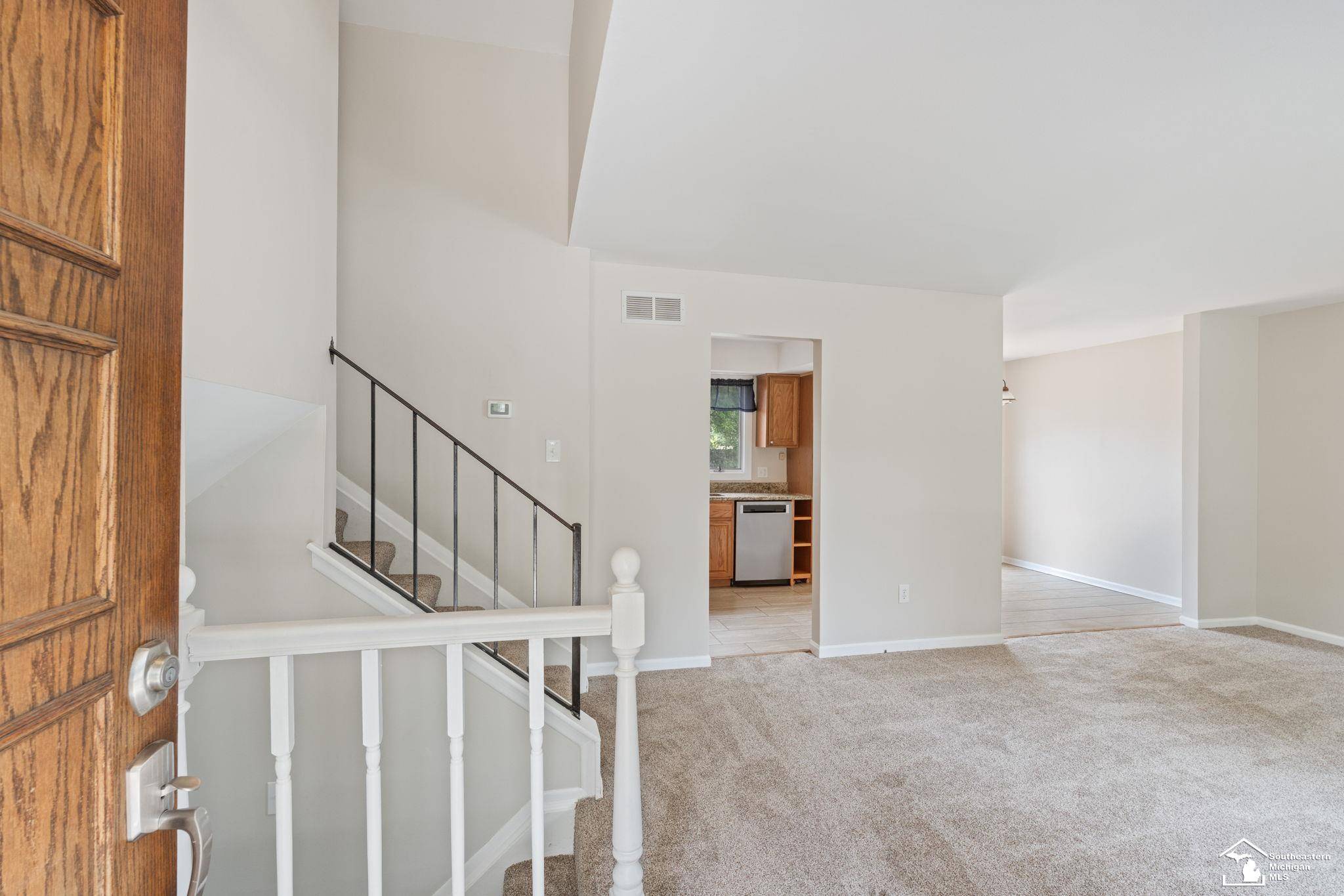 625 John Rolfe DR, Monroe, MI 48162