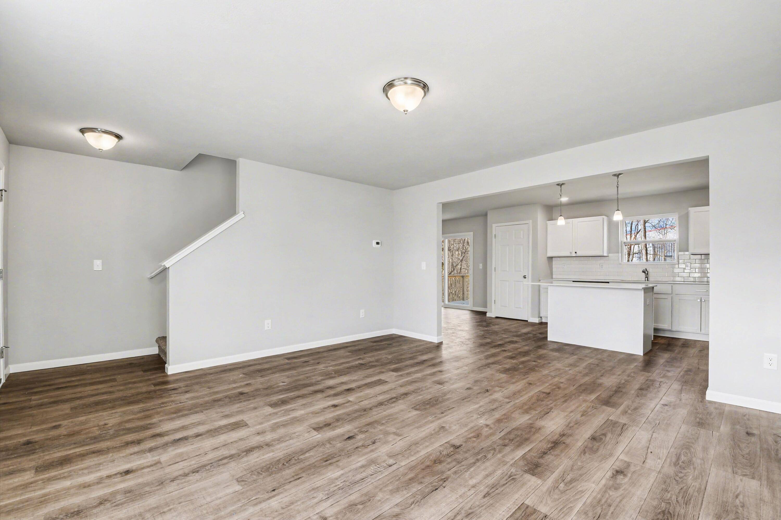 1005 Cedarwood DR, Greenville City, MI 48838