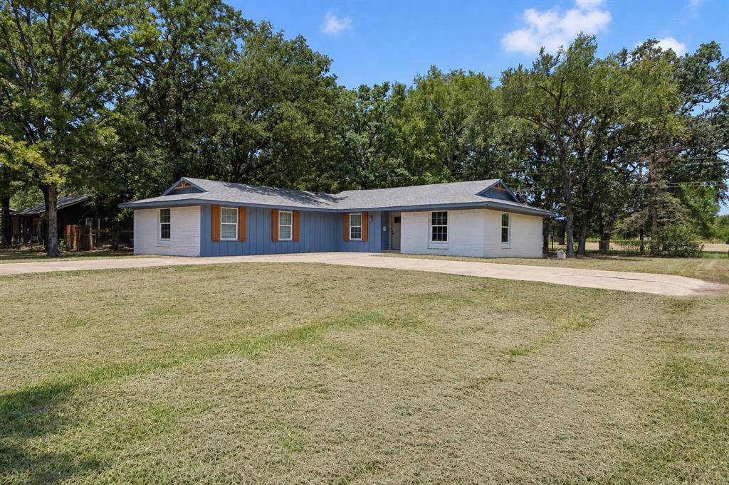 110 Pierce Drive, Mabank, TX 75156