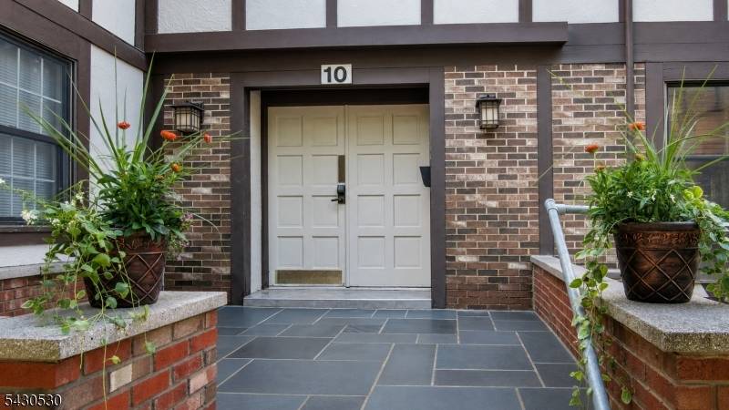 10B Heritage Dr, Chatham Twp., NJ 07928