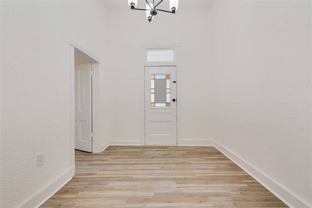 309 Poplar Street, Italy, TX 76651