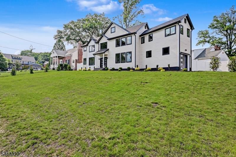 10 Shawnee Rd, Cranford Twp., NJ 07016