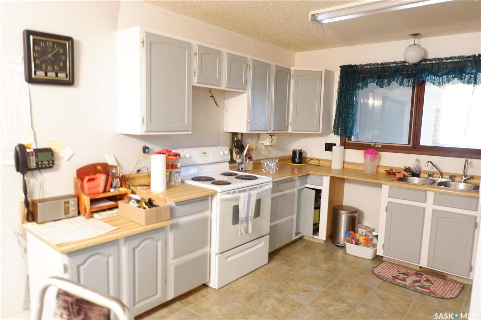 235 King STREET, Coronach, SK S0H 0Z0