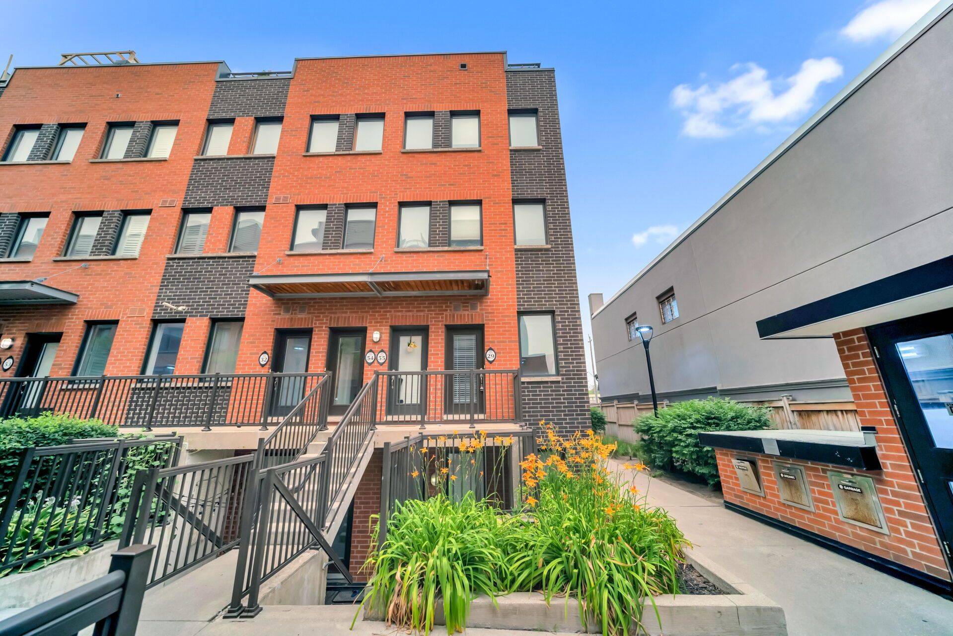 869 Wilson AVE #29, Toronto W05, ON M3K 0A4