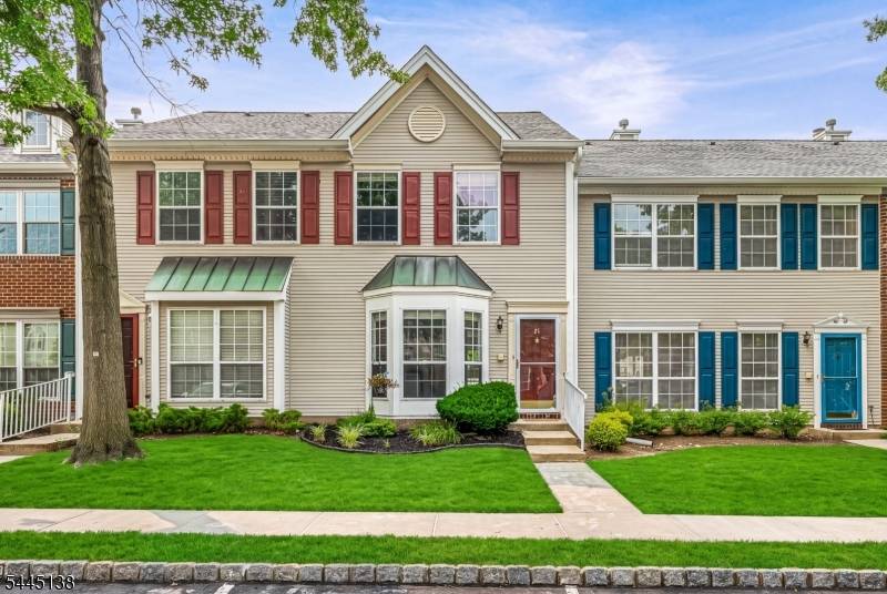 21 Balboa Ln, Franklin Twp., NJ 08823