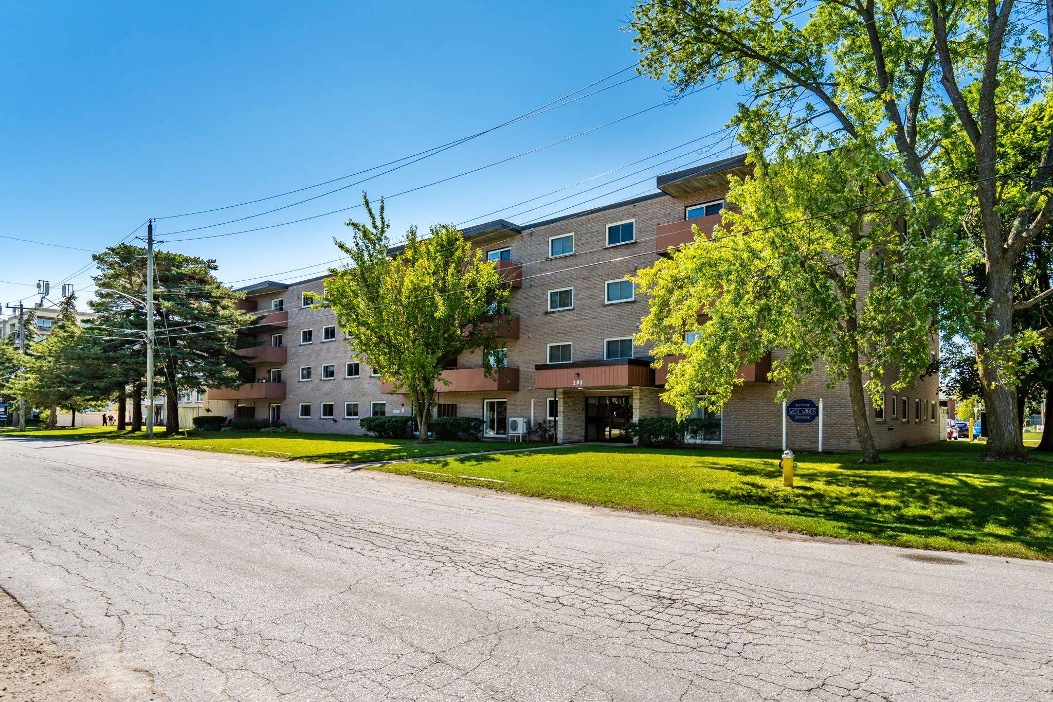 184 Eighth ST #203, Collingwood, ON L9Y 2C8