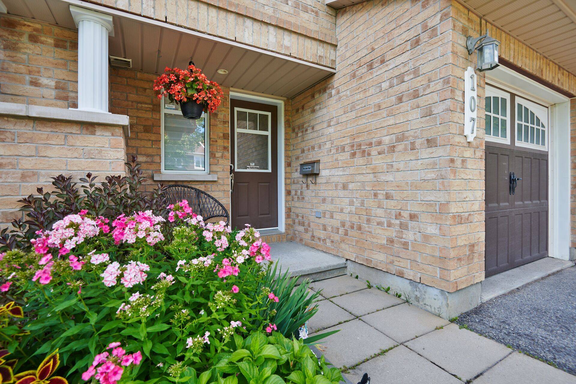 107 Garrity CRES, Barrhaven, ON K2J 3T4