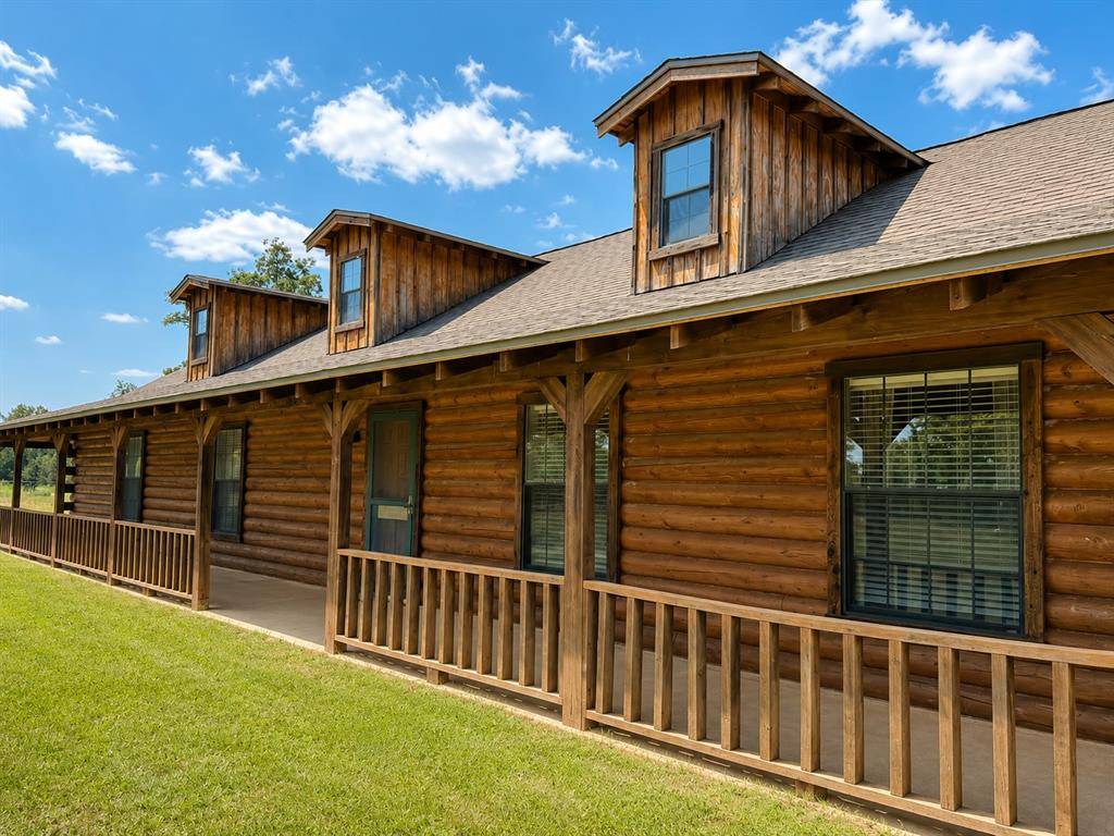 6260 Farm Road 197, Arthur City, TX 75411