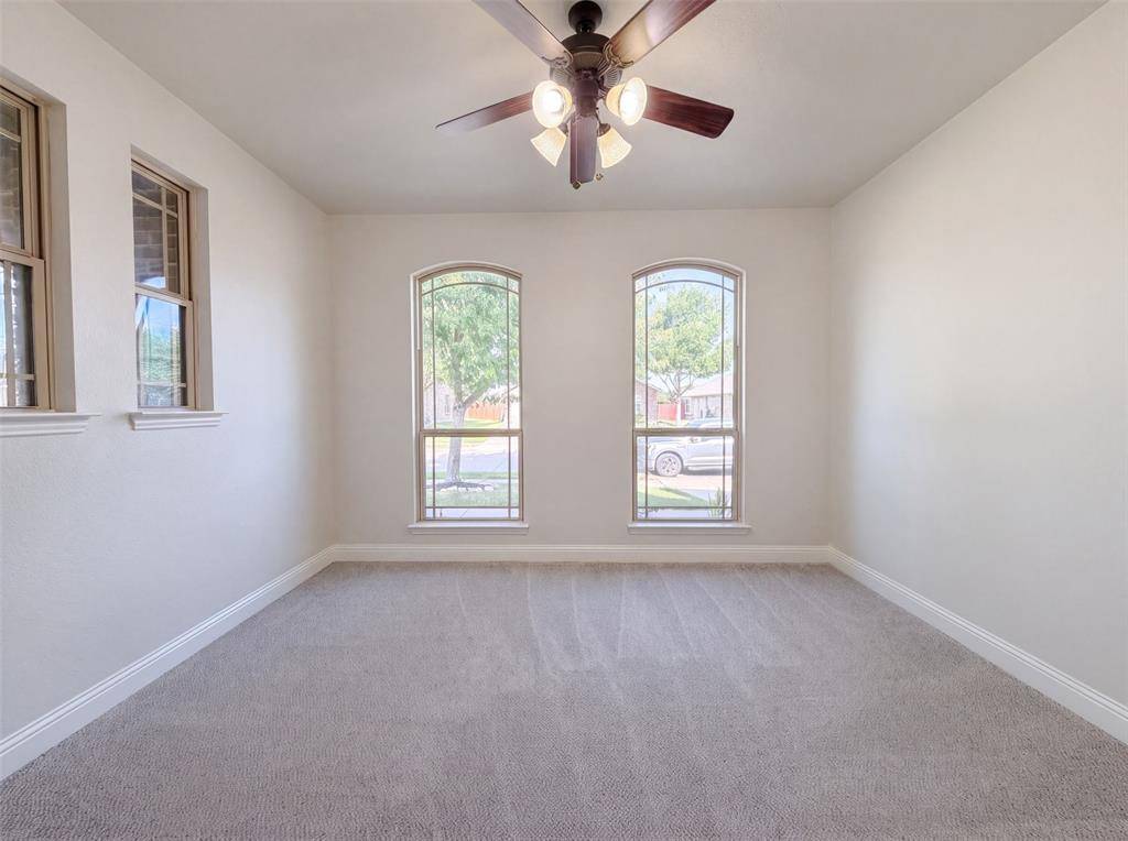 830 Graham Drive, Burleson, TX 76028