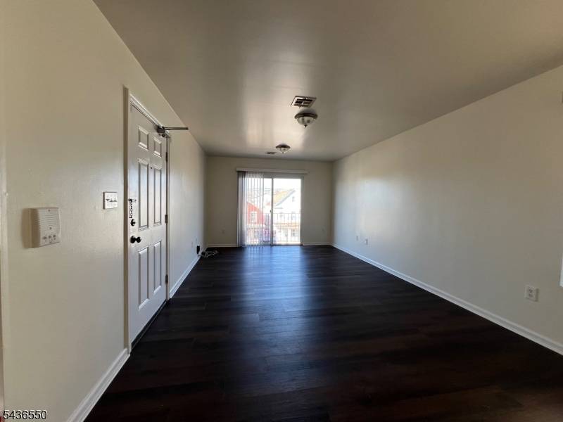 241 Fulton St #2, Elizabeth City, NJ 07206