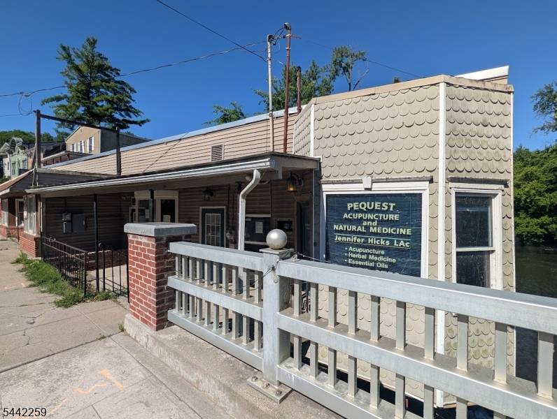 2-8 Greenwich St, Belvidere Twp., NJ 07823