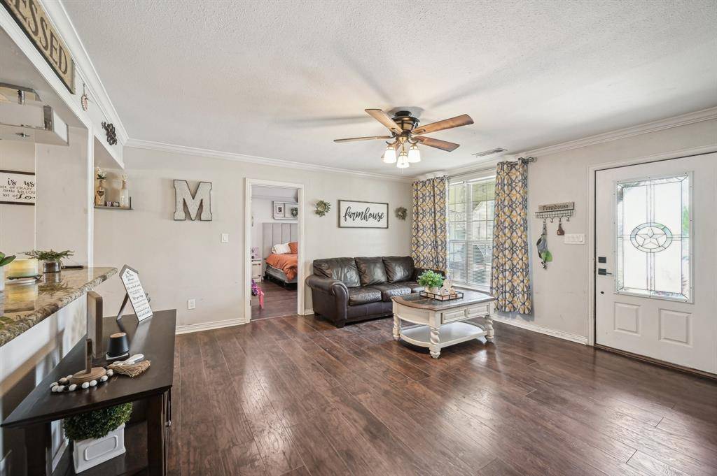 104 S Cedar Street, Leonard, TX 75452