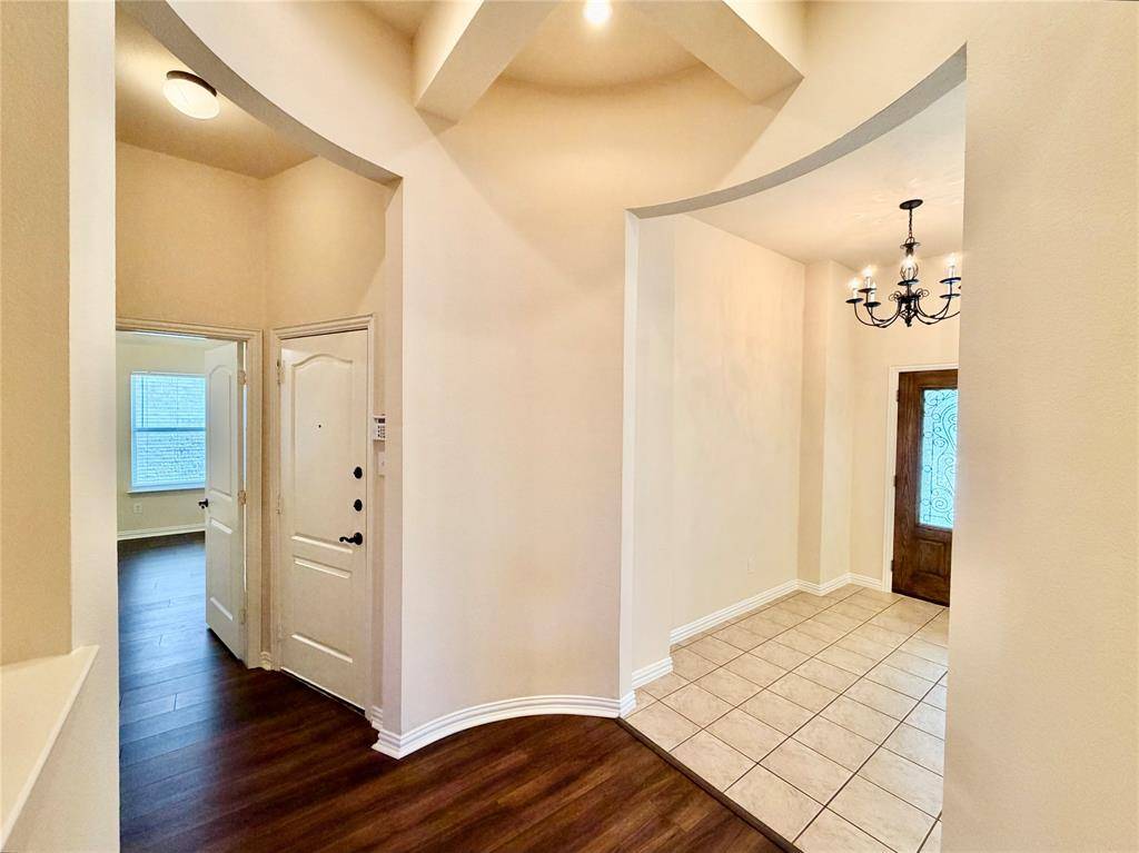 921 Raleigh Path Road, Denton, TX 76208
