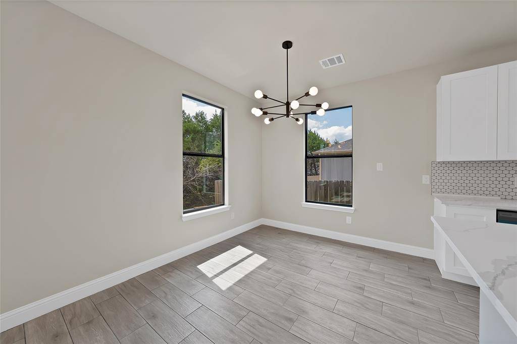 5700 Barkridge Drive, Granbury, TX 76048