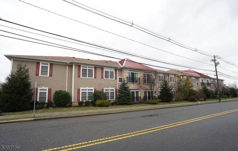 475 Avenel St #106, Woodbridge Twp., NJ 07001