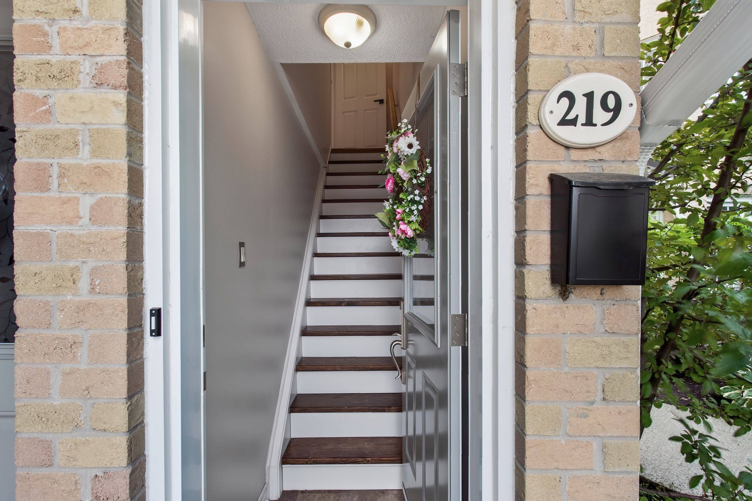2110 Cleaver AVE #219, Burlington, ON L7M 3Z4