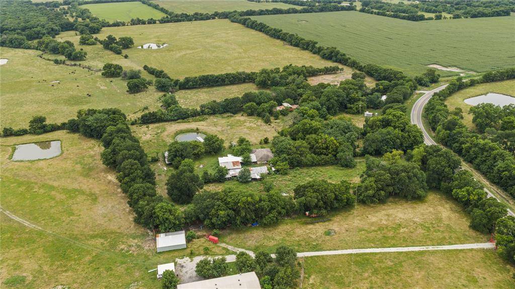 8677 S Fm 898, Whitewright, TX 75491