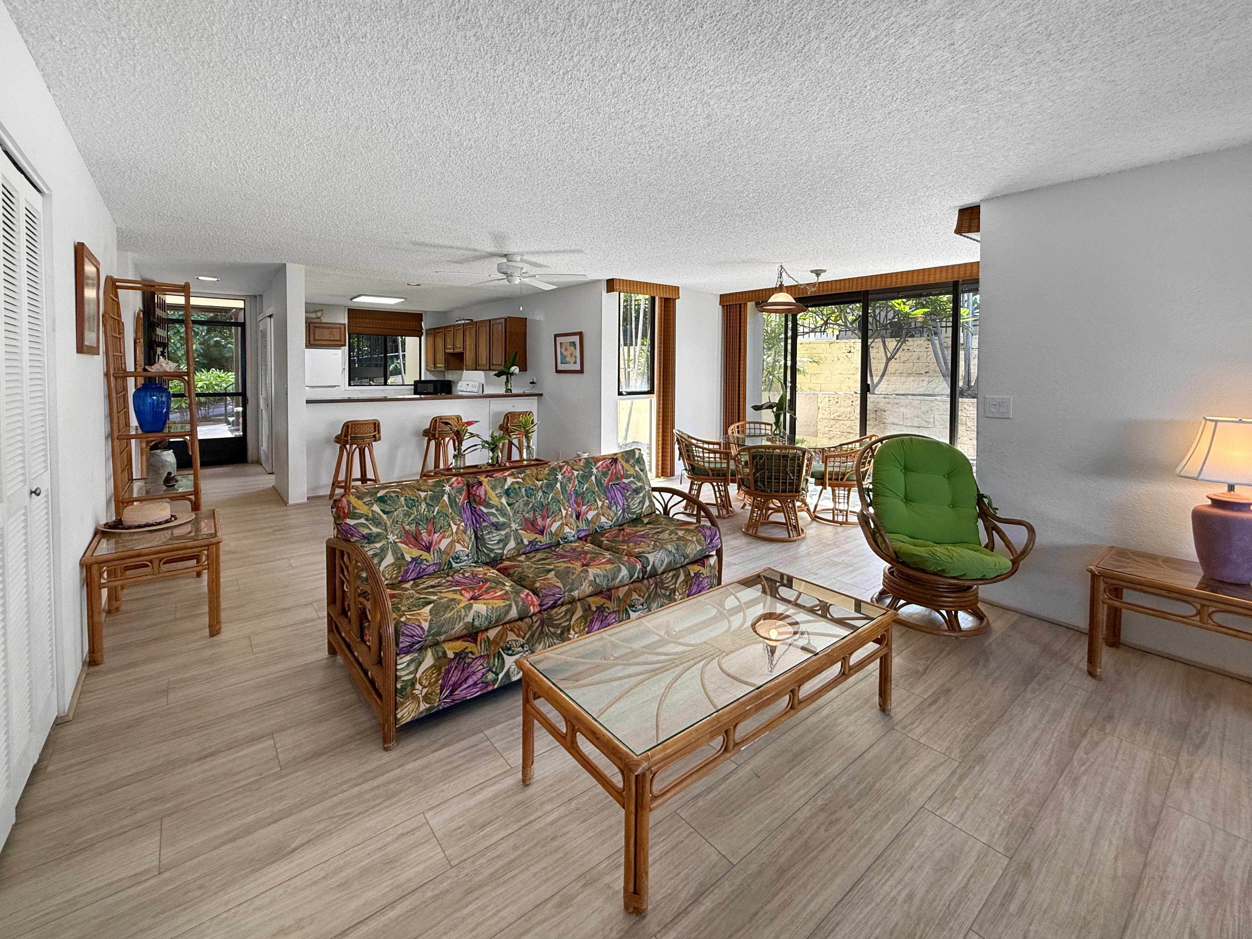 78-6920 ALII DR #101, Kailua-kona, HI 96740