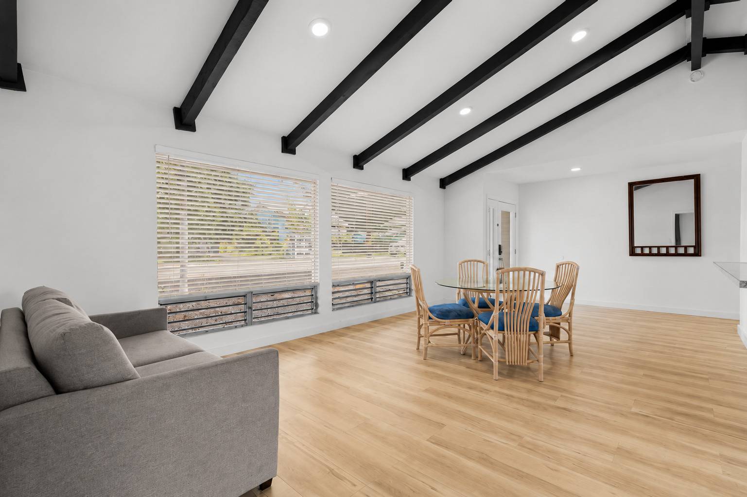 289 E LANIKAULA ST, Hilo, HI 96720