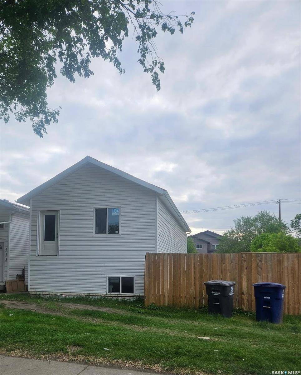 117 S AVENUE N, Saskatoon, SK S7L 2Z5