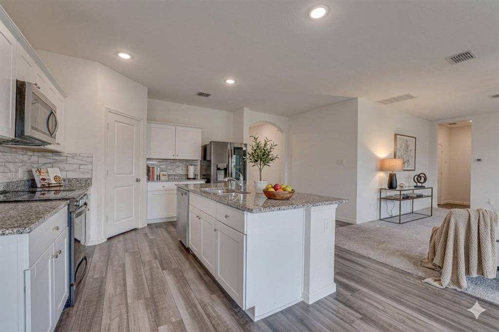767 Camden Drive, Lavon, TX 75166