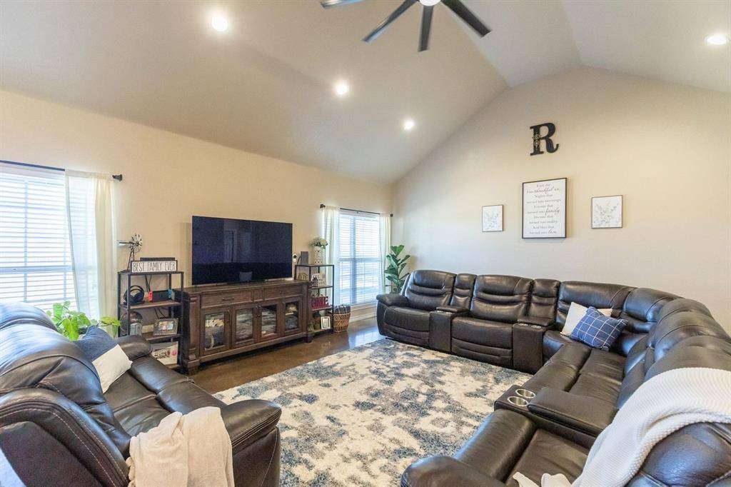 524 Avenue Q, Anson, TX 79501