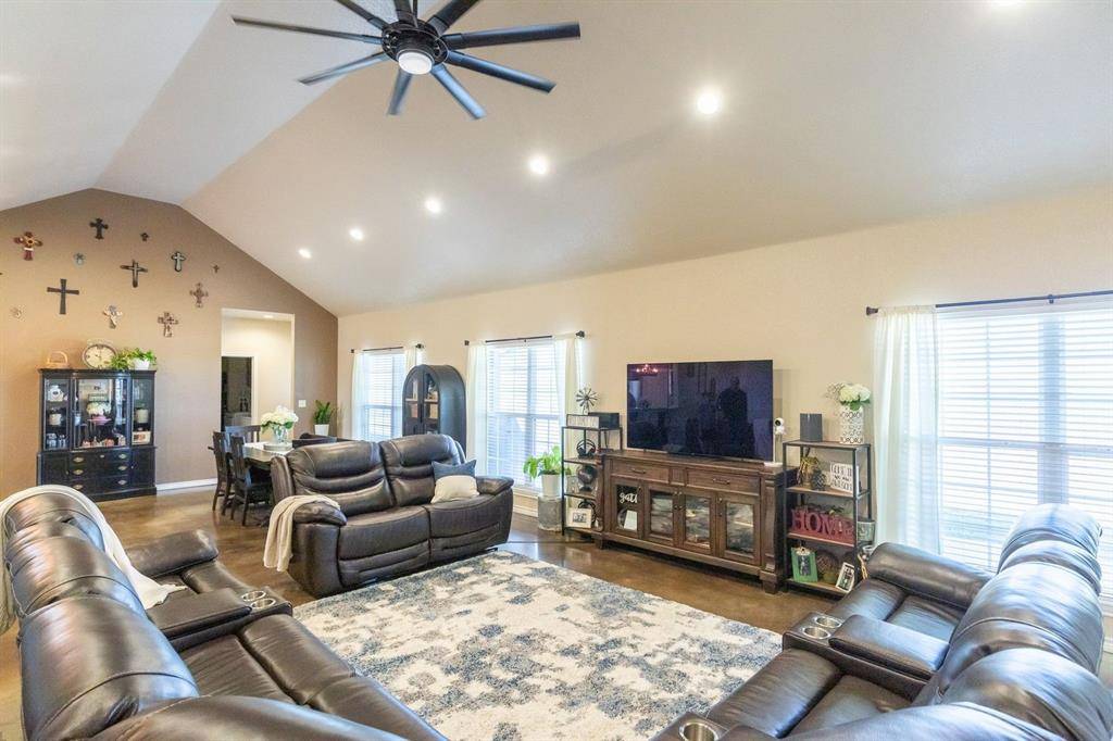 524 Avenue Q, Anson, TX 79501