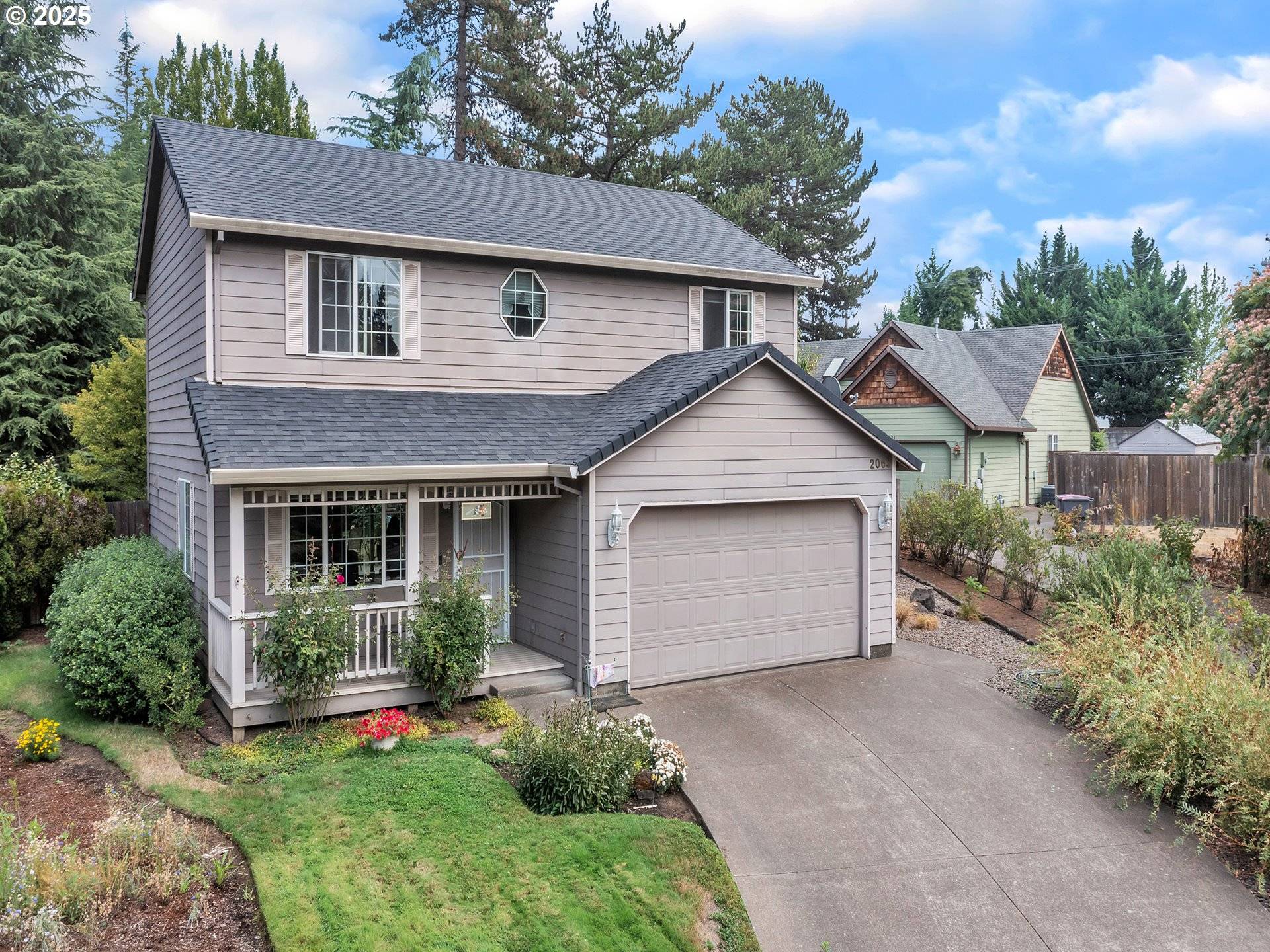2063 NE GIBBS CIR, Mc Minnville, OR 97128