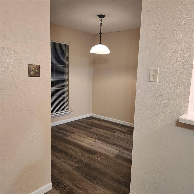324 Valley Park Drive, Garland, TX 75043