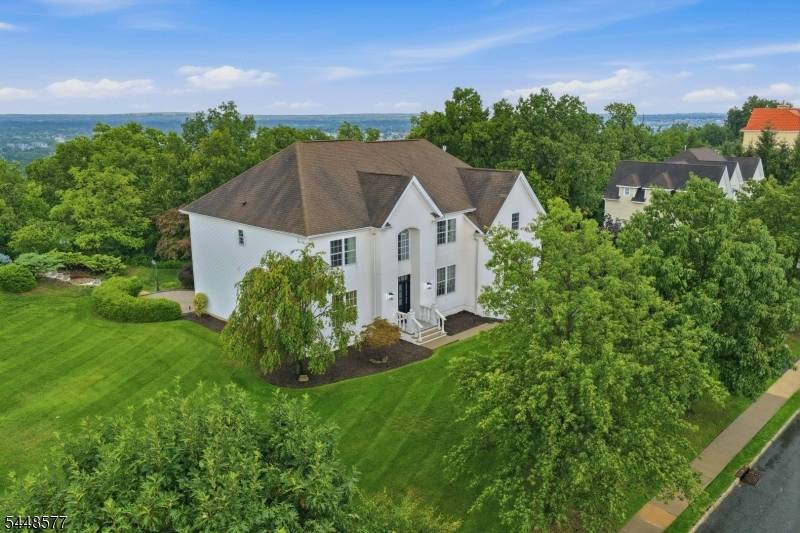 78 Ridge Rd, North Haledon Boro, NJ 07508