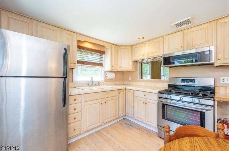 26 Cedar Tree Trl, Wantage Twp., NJ 07461