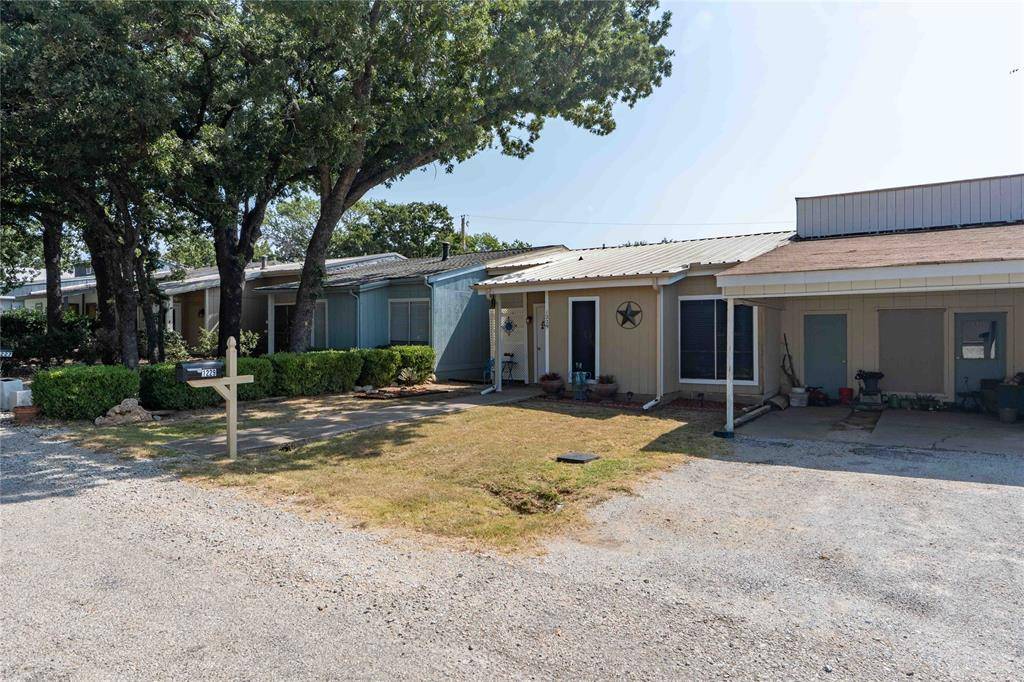 1229 Elm Court, Runaway Bay, TX 76426