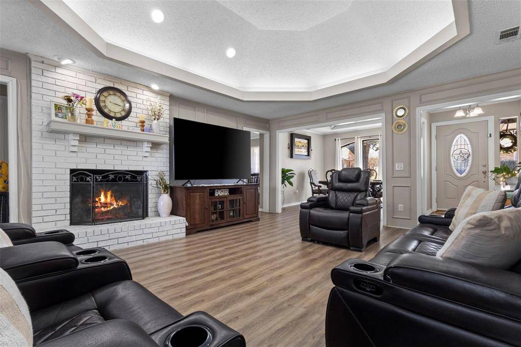 1507 Sugar Creek Drive, Carrollton, TX 75007