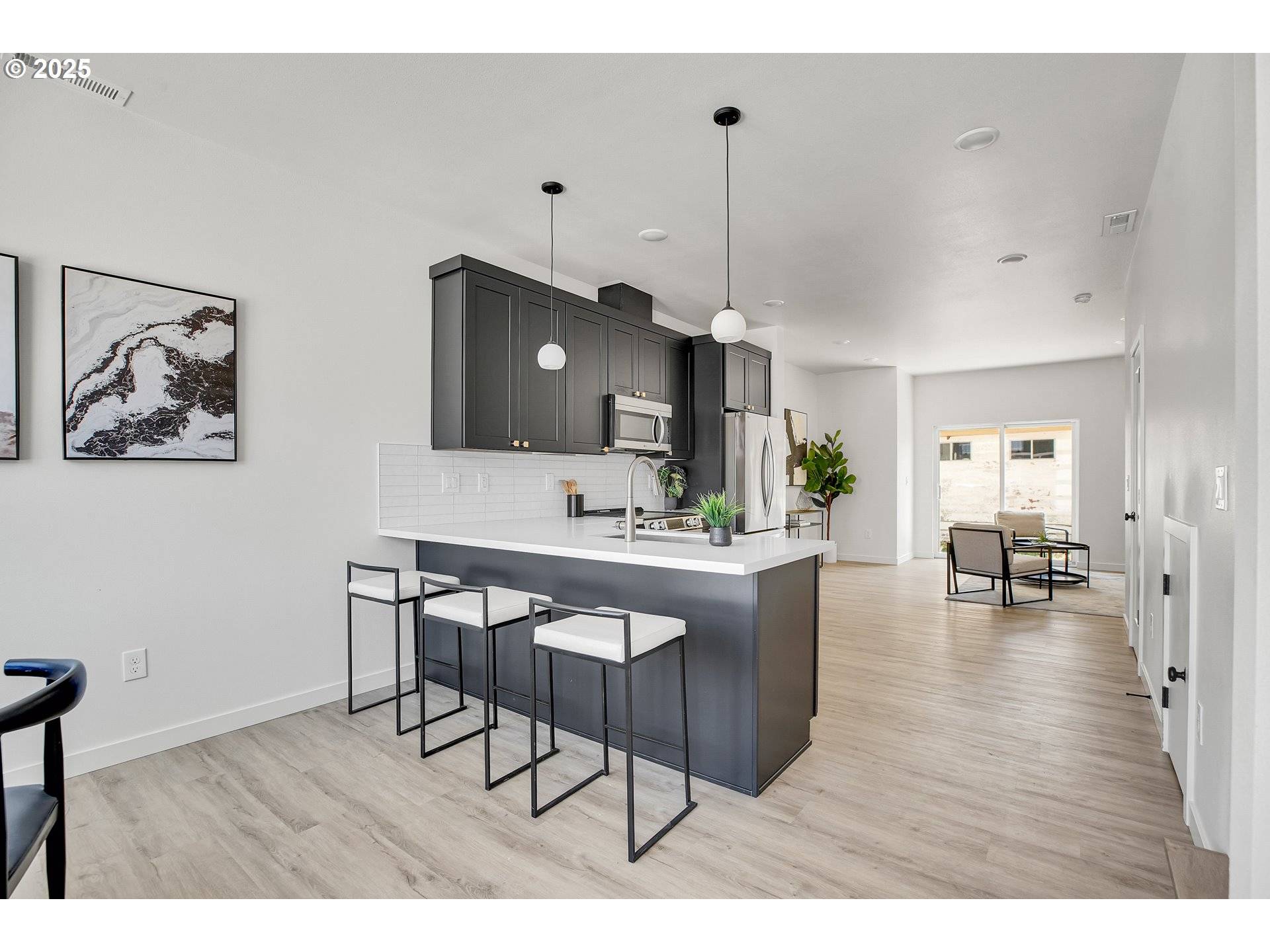14822 NE Couch ST #4, Portland, OR 97230