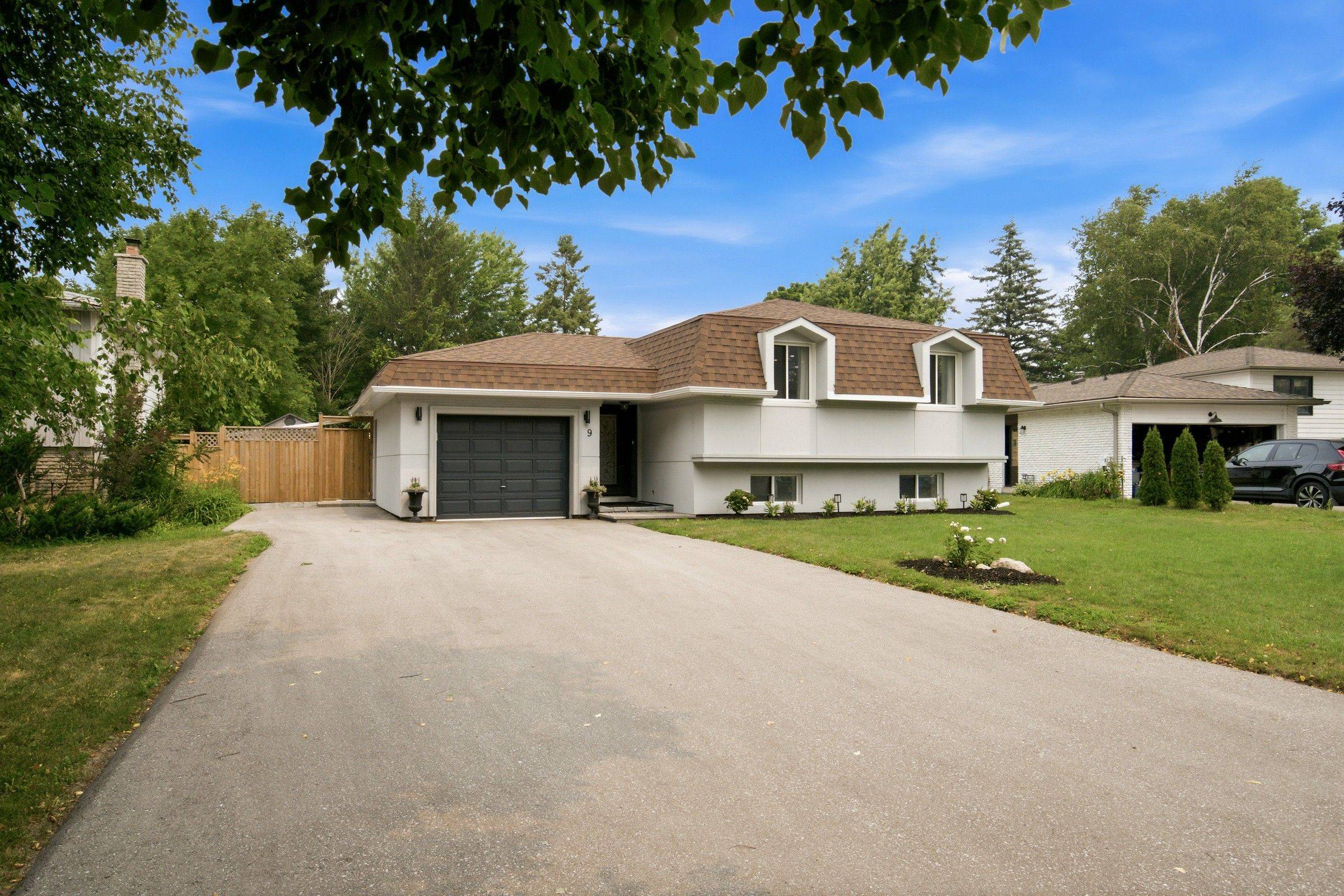 9 FAIRVIEW PL, Orangeville, ON L9W 3B3