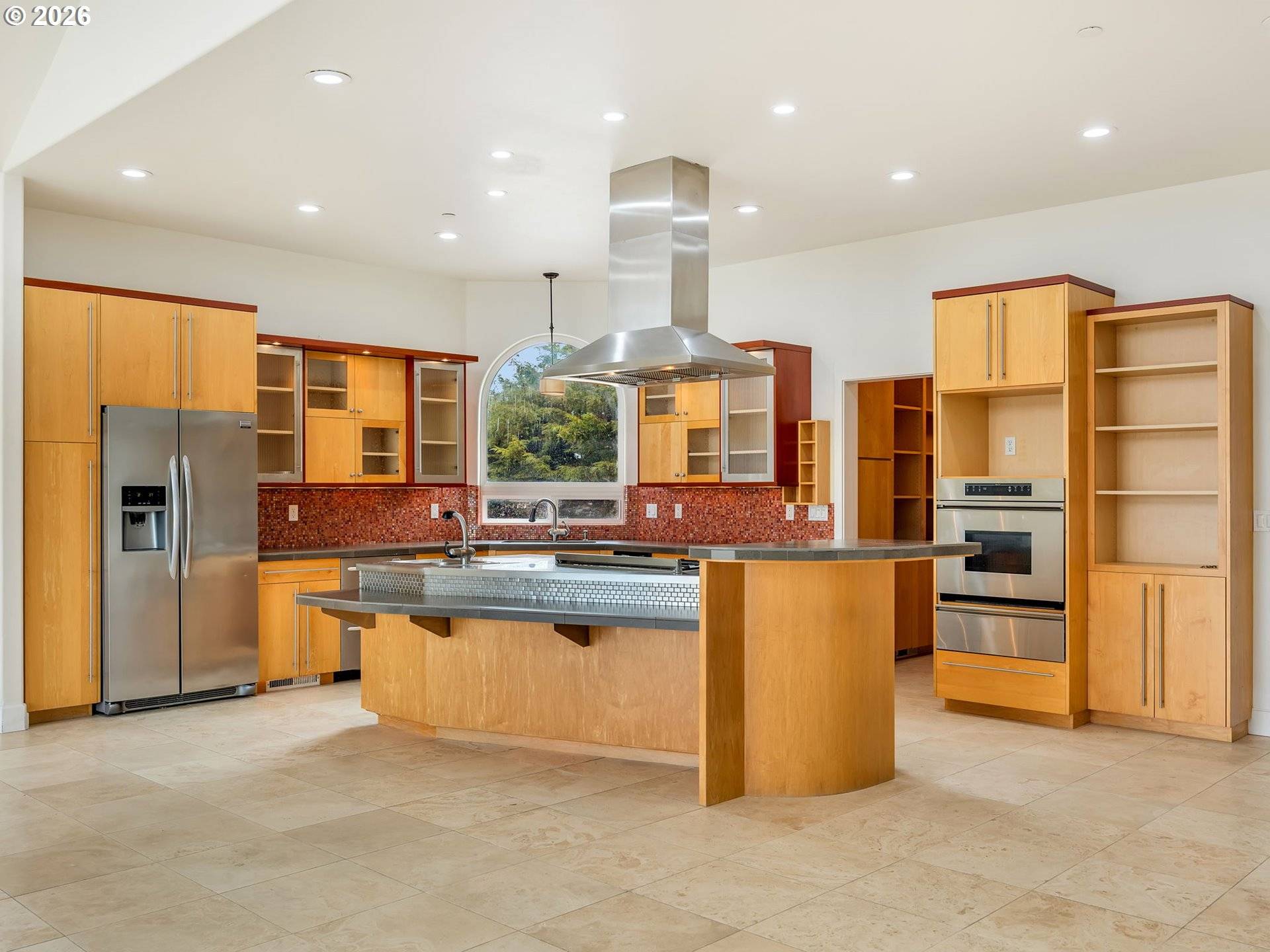 89236 BELMONT RD, Warrenton, OR 97146