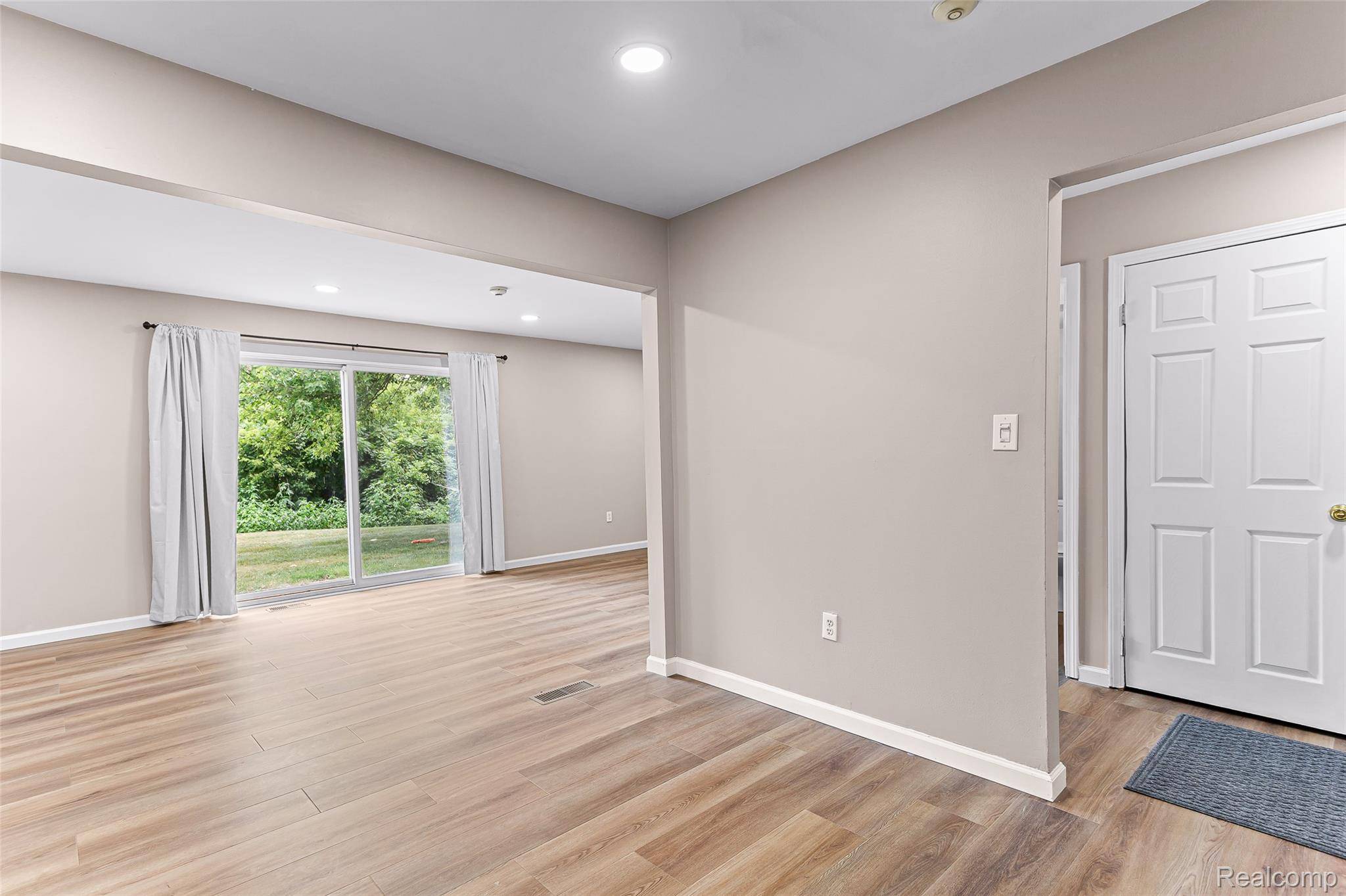 1909 Jan CIR, Canton Charter Township, MI 48187