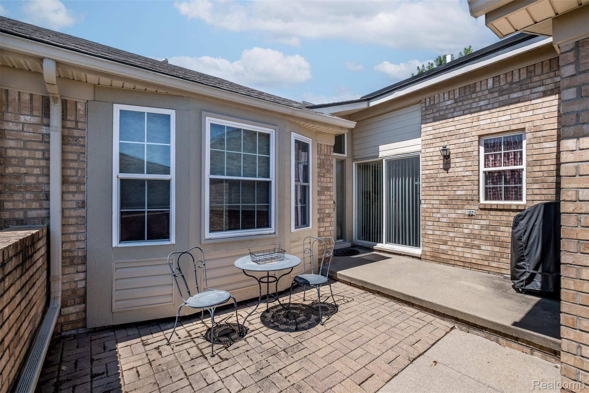 50325 Pepper Tree DR, Macomb Township, MI 48044