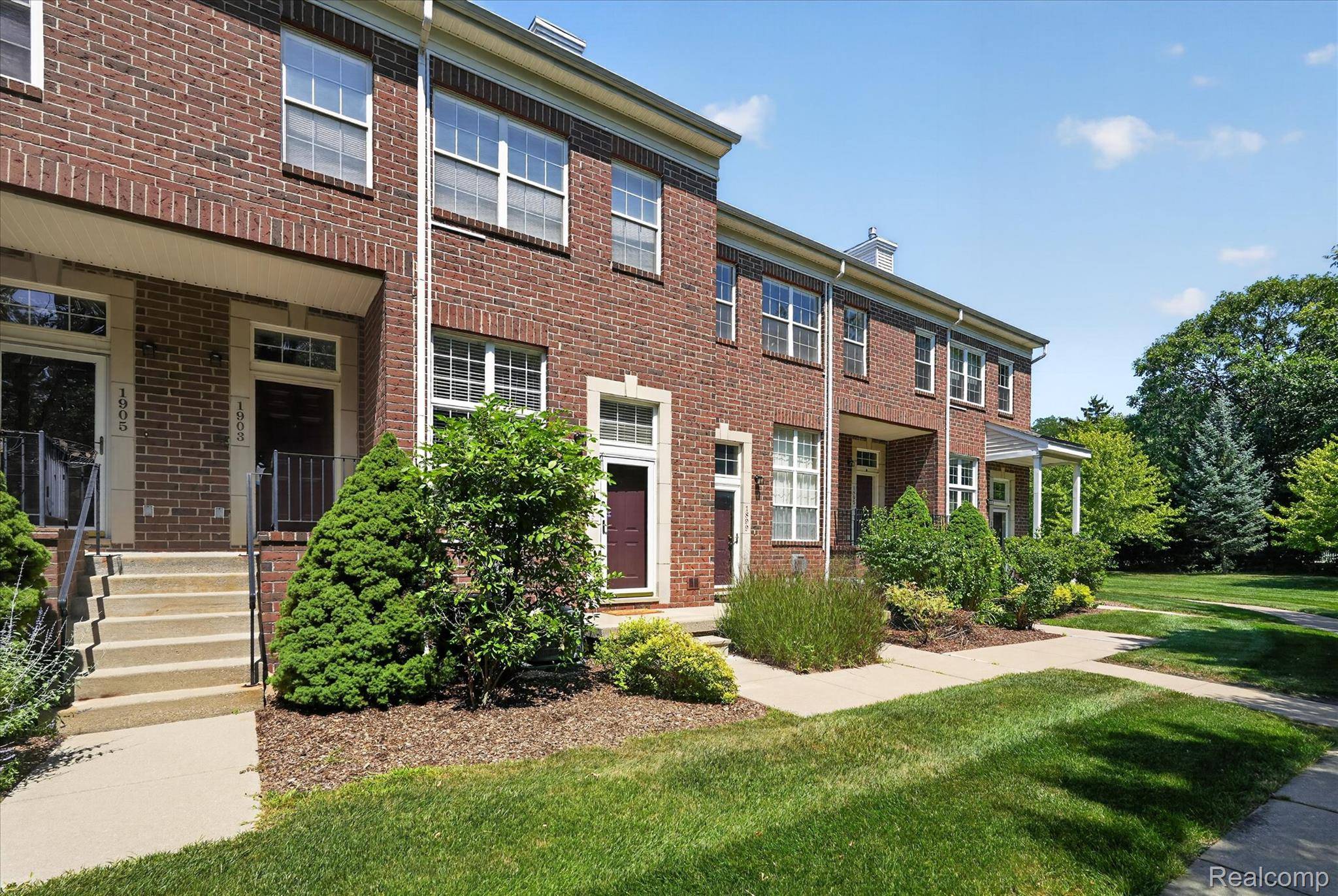 1901 Lindsay LN #71, Ann Arbor, MI 48104