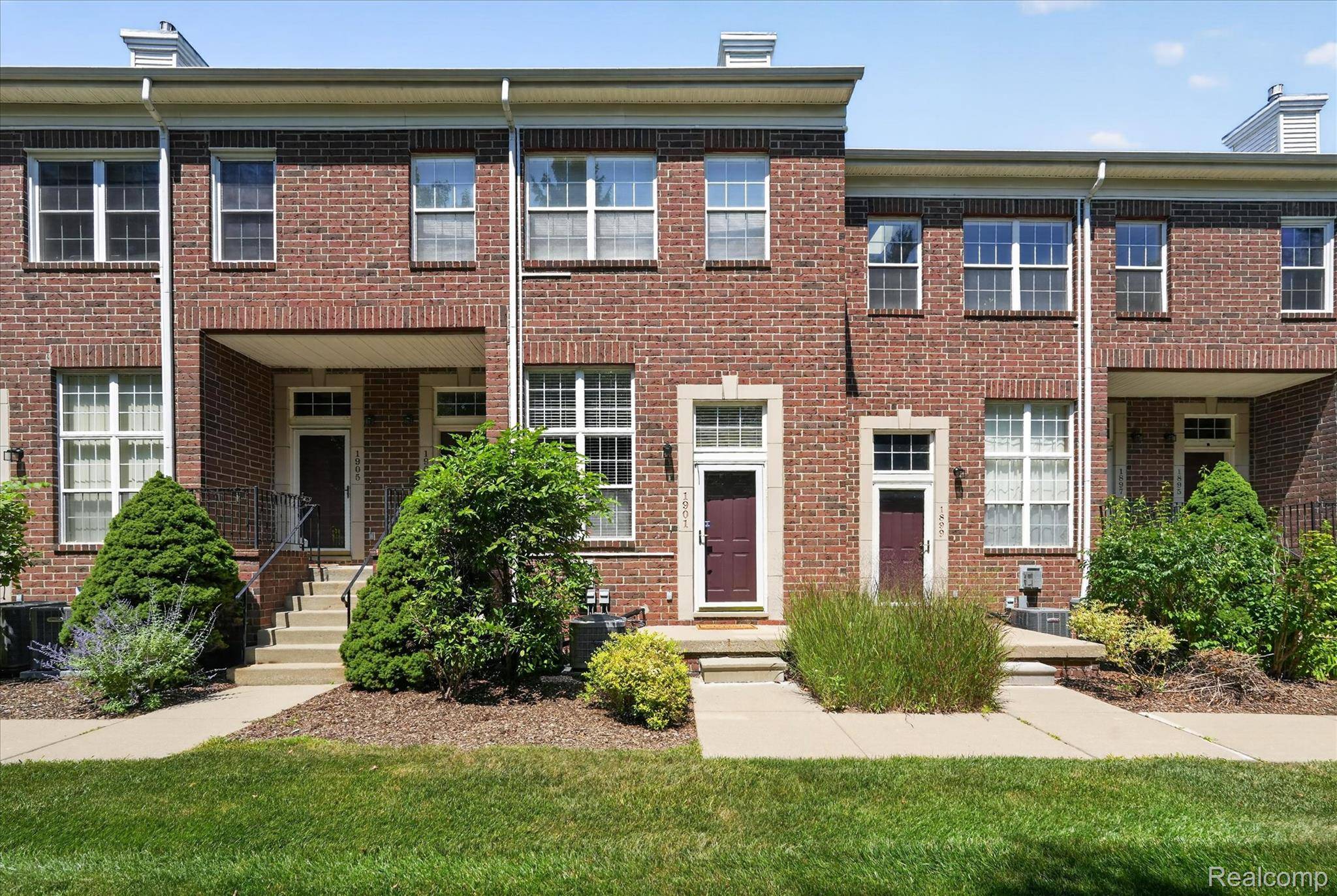 1901 Lindsay LN #71, Ann Arbor, MI 48104