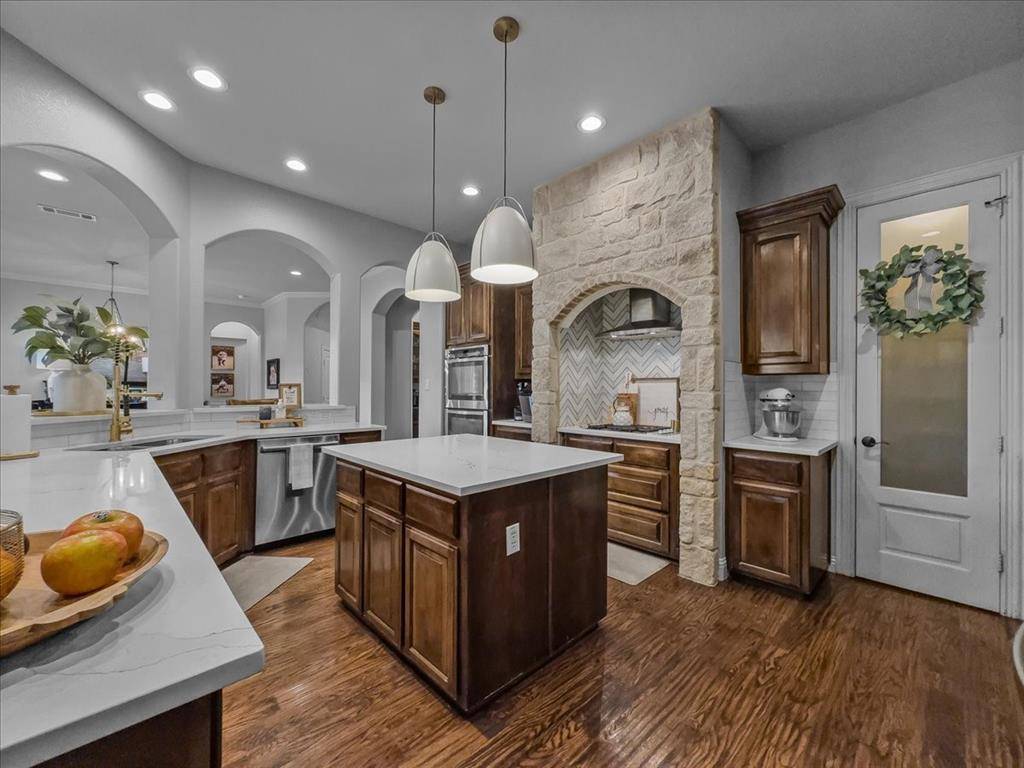 1400 Eleanor Rigby Lane, Mansfield, TX 76063
