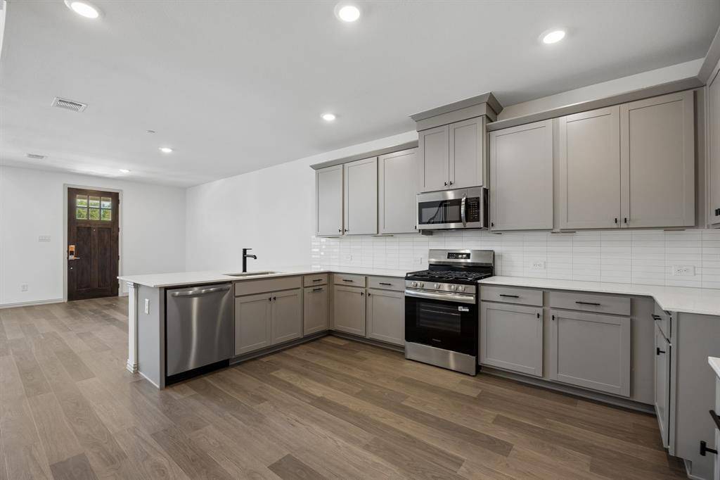 220 Dylan Way, Midlothian, TX 76065