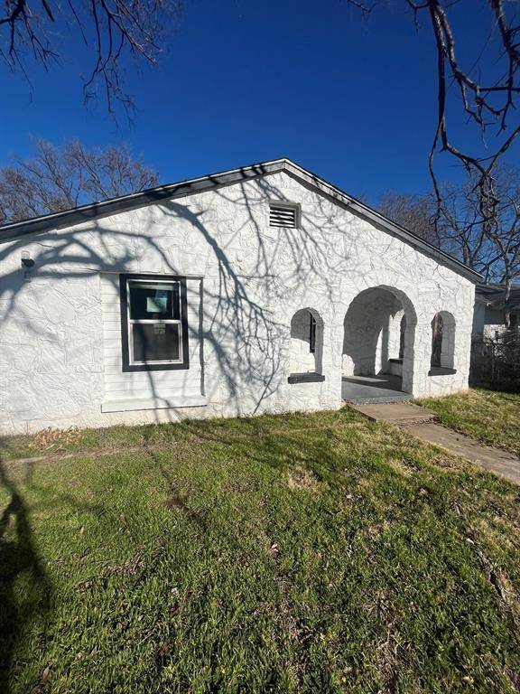 108 N Ash Street, Springtown, TX 76082