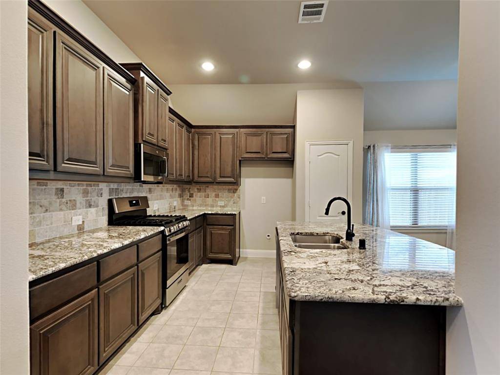 5211 Pentridge Drive, Sherman, TX 75092
